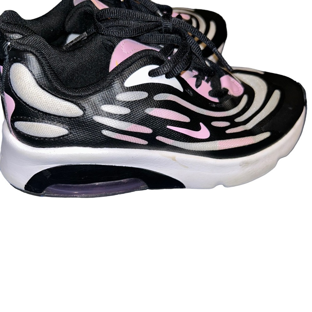 Nike air max exosense girls black / pink sneakers youth size 2 2Y